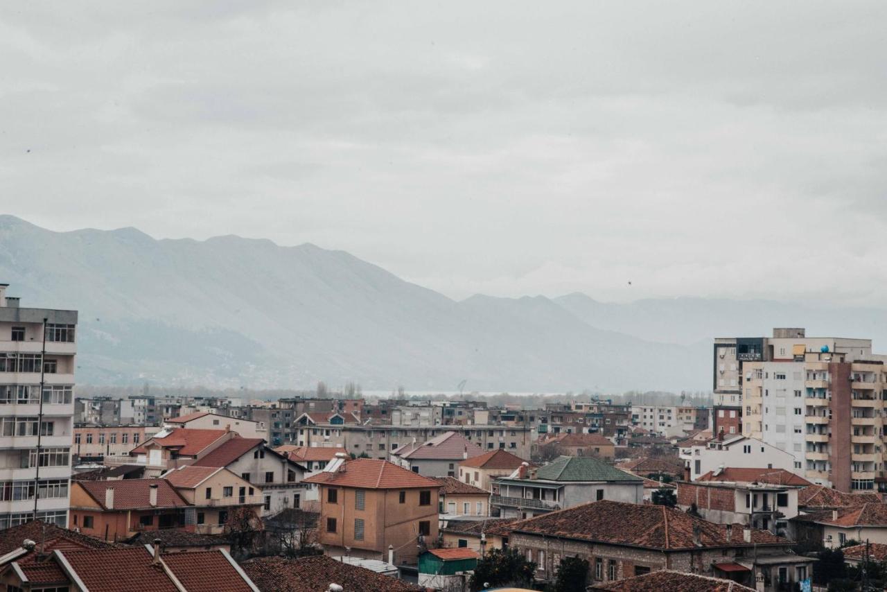 Shkodra Apartment With Amazing View In The City Center Exterior foto